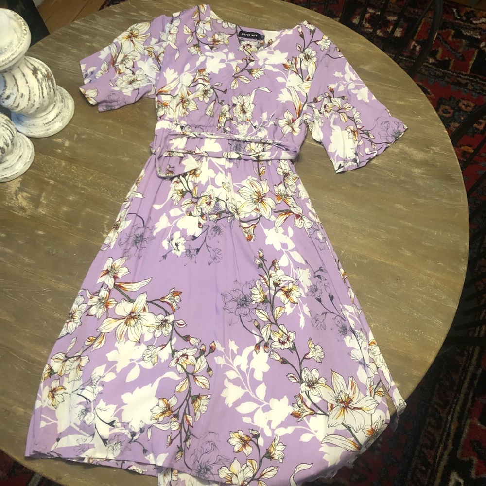 NWOT olive and Abe floral dress